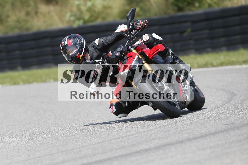 /27 12.06.2025 Ducati Schweiz Trackday Warmup  ADR/gelb-jeaune/ohne